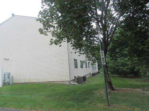 4th image of 119 Gregory Ct #119