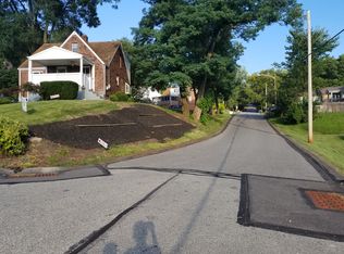 2413 Longcrest Ave, Bethel Park, PA 15102