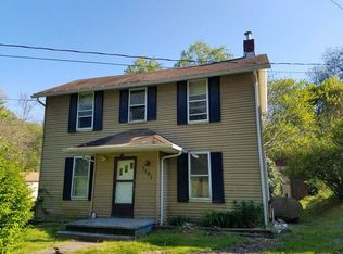 1101 Euclid School Rd, Butler, PA 16001