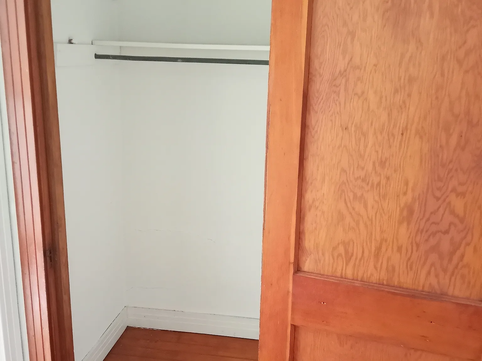 1 bed, 700 sqft, $1,250 — Photo 4