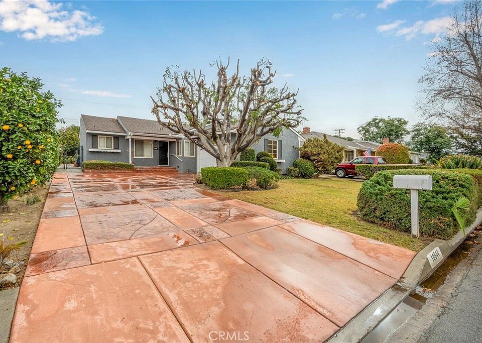 1st image of 10644 Avonbury Ave