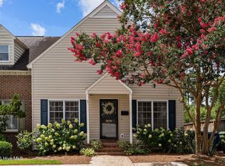 15 Saint Marys Pl, Wilmington, NC 28403