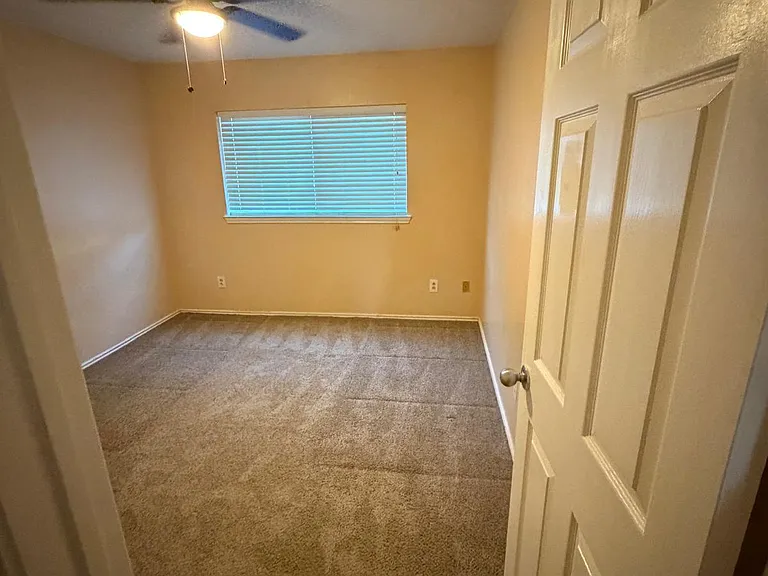 3901 Las Brisas Dr — Photo 28