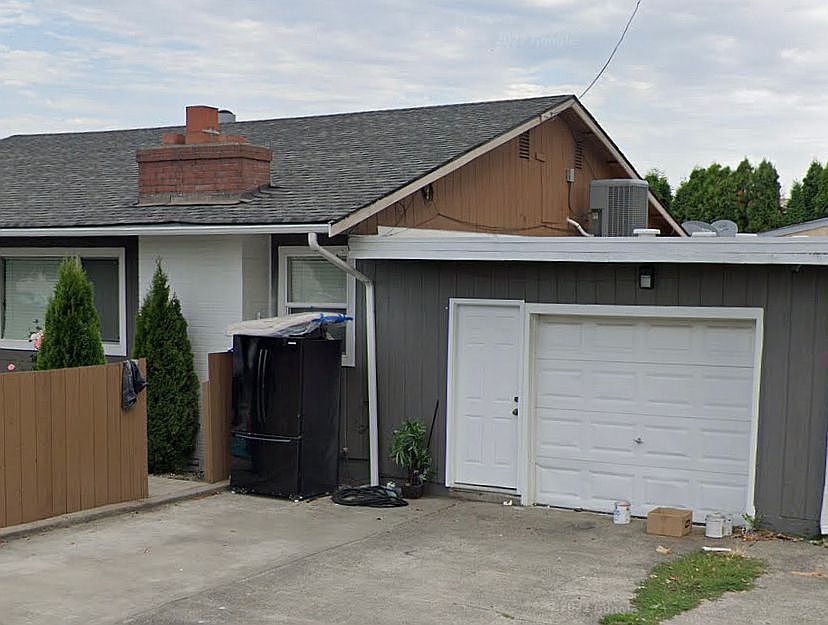 2nd image of 1111 W Sam St