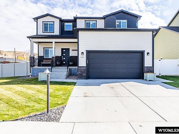 680 Lynn Ct, Green River, WY 82935