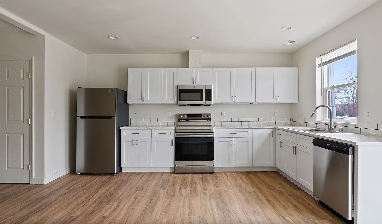 2617 West Marina Drive, Unit 2 — Photo 2