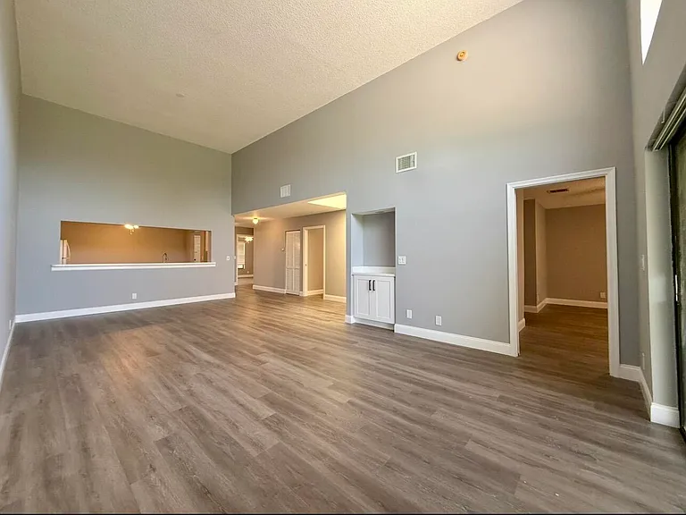 432 Ashwood Pl — Photo 16