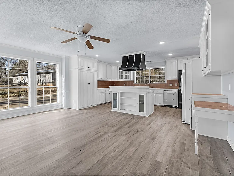 2607 Lonnie Ln — Photo 30