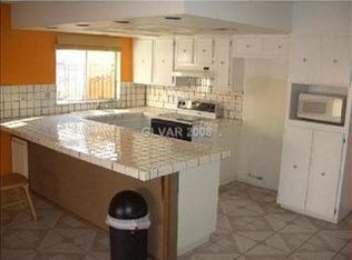 721 Greenway Rd, Henderson, NV 89002