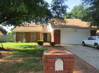 9108 Sun Country Dr, Midwest City, OK 73130