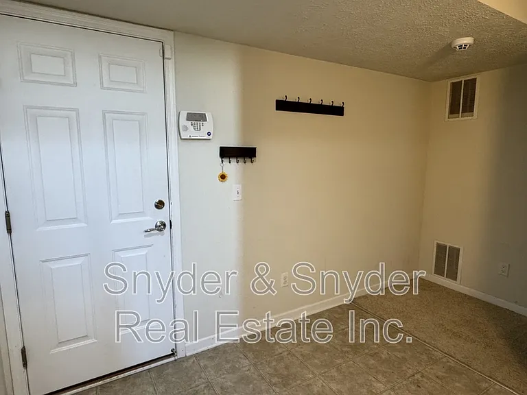 393 Caleb Dr #1 — Photo 23