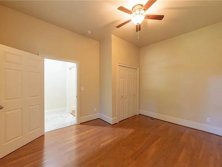 1371A Clermont Ave — Photo 18