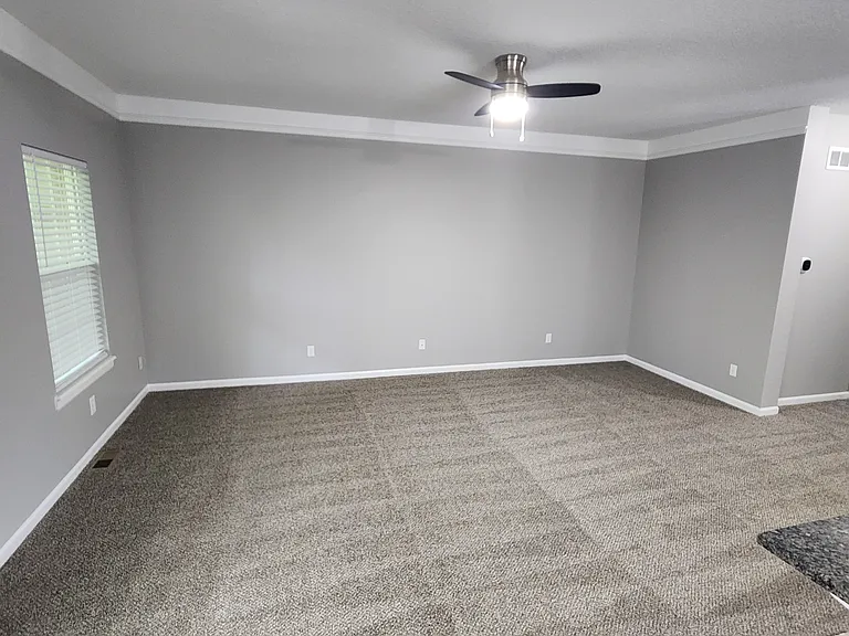8320 N Nodaway Ave #8320 — Photo 6