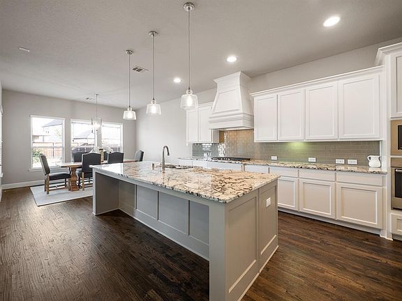 3rd image of 2916 Vaquero Ln