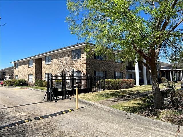 2nd image of 675 Wooddale Blvd APT 8