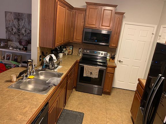 5th image of 132 Cezanne Dr