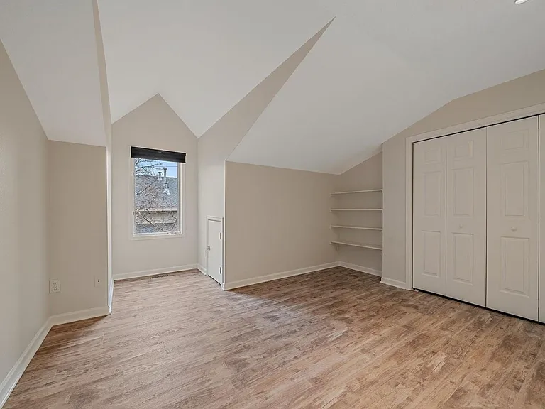 162 S Jackson St — Photo 2
