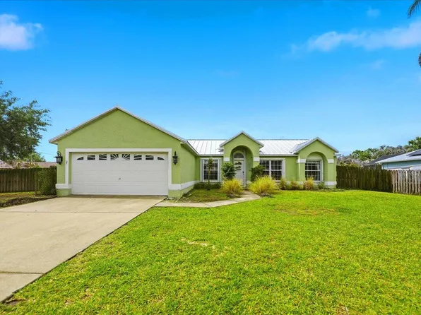 6208 NW Kukui Court, Port St Lucie, FL 34983