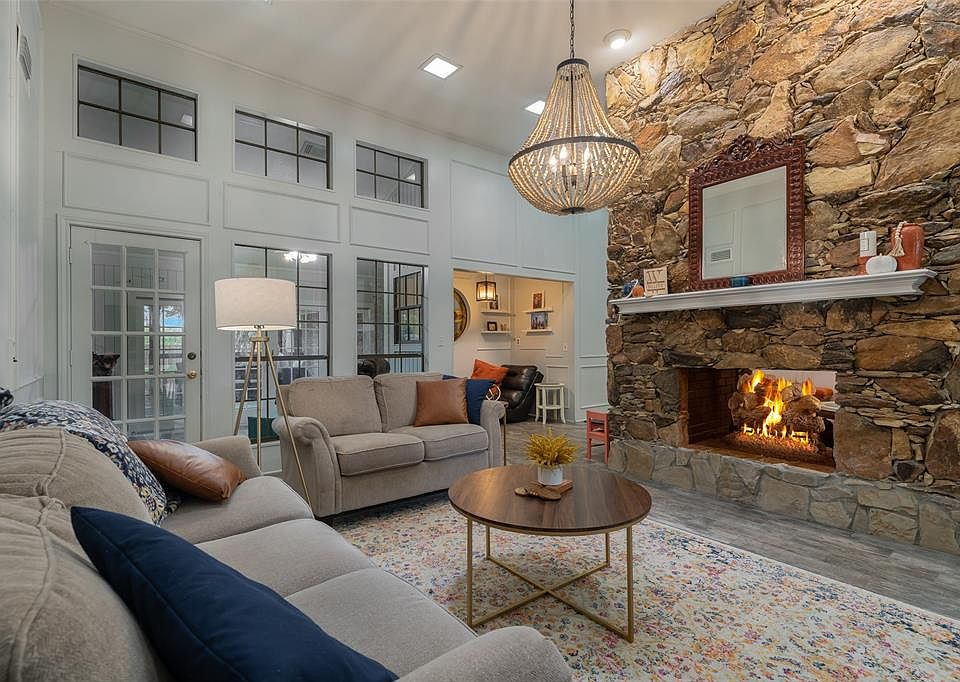 1st image of 2313 Piedra Dr