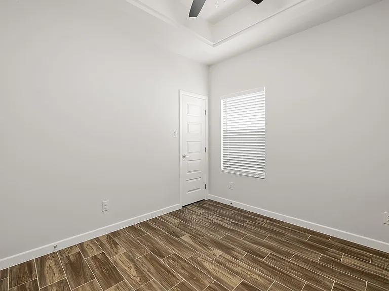 1907 W Violet Dr #2 — Photo 3