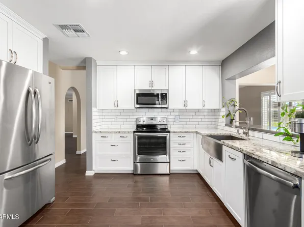 819 W KILAREA Avenue, Mesa, AZ 85210