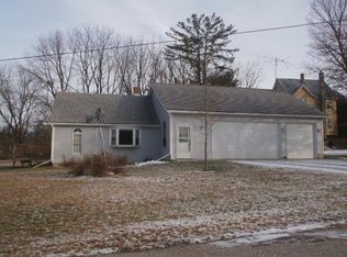 515 Highland Dr, Baraboo, WI 53913