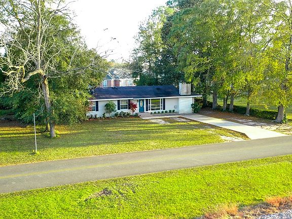 2nd image of 5585 E Railroad Ave
