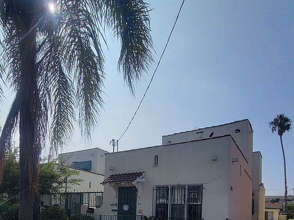 2nd image of 1313 N Mariposa Ave #1315