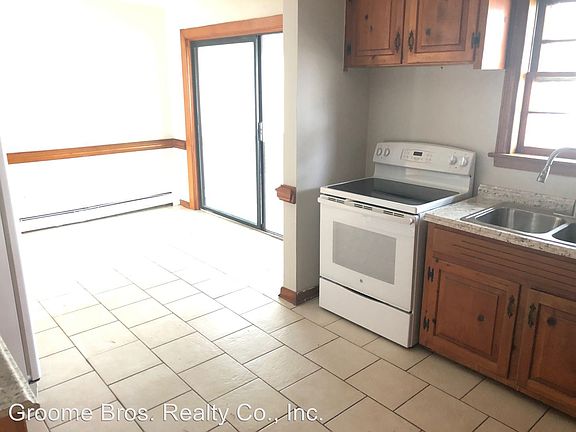 5th image of 404 N Daisy Ave