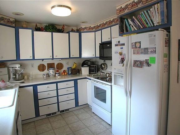 3rd image of 2218 NW 15th St