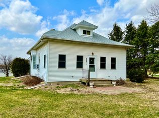 202 Lonsdale St, Laurel, NE 68745