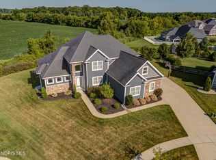 8740 Treviso Cir, Monclova, OH 43542