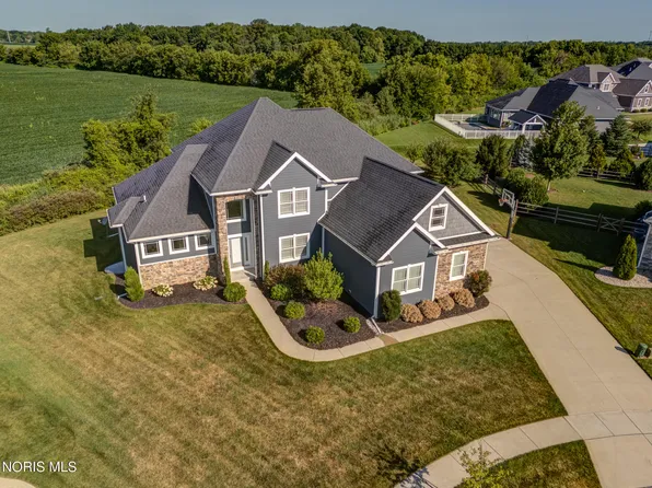 8740 Treviso Cir, Monclova, OH 43542