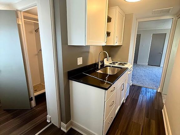 5th image of 120 36th St NE #4