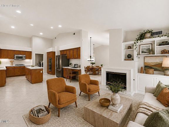 5th image of 141 Giant Oak Ave