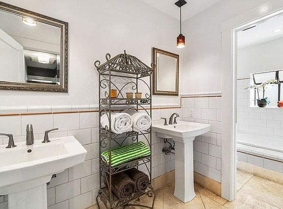 Twin pedestal sinks