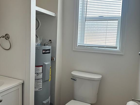 2nd image of 211 Washington St #2