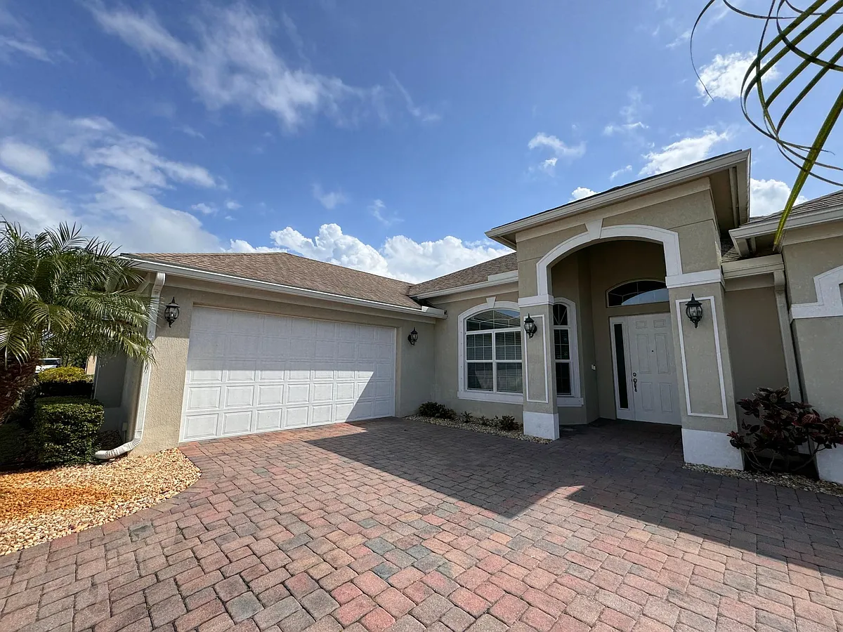 Building Photo - 731 Fortunella Cir SW