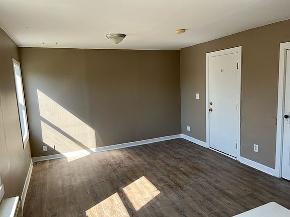 2nd image of 1104 E Lincoln Hwy #2