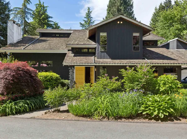 396 Mathers Ave, West Vancouver, BC V7S 1H3