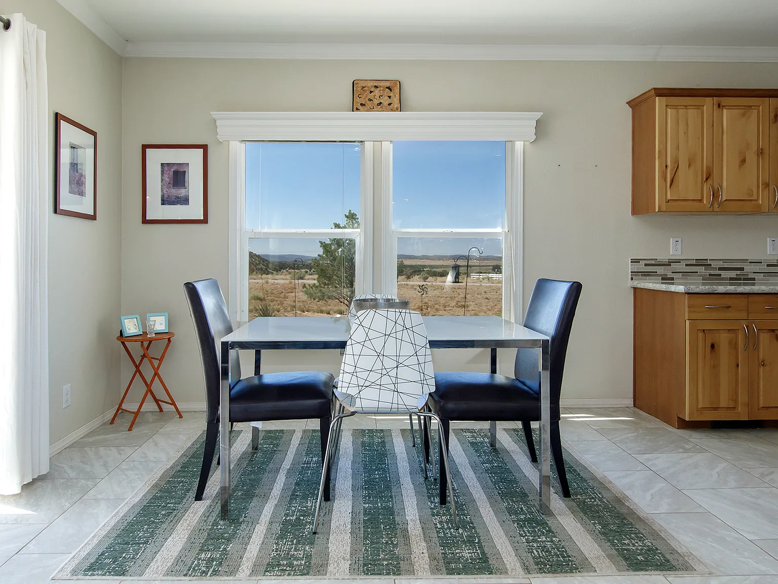 3 bed, 2000 sqft, $3,500 — Photo 2