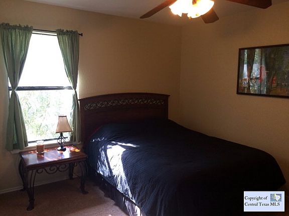 3rd image of 611 Summerwood Dr