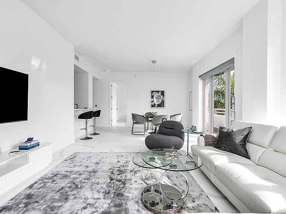 5th image of 155 E Boca Raton Rd #303