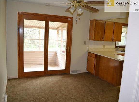 3rd image of 103 N Paul Dr