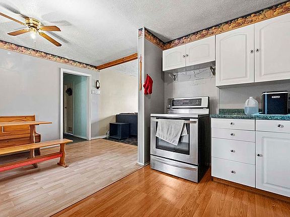 3rd image of 1444 S Colorado Ave