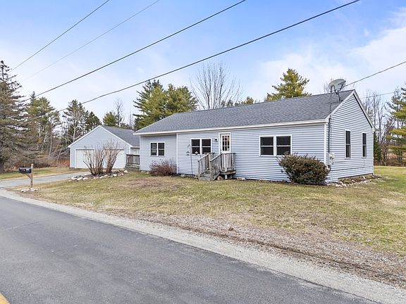 2nd image of 168 Auburn Pownal Road