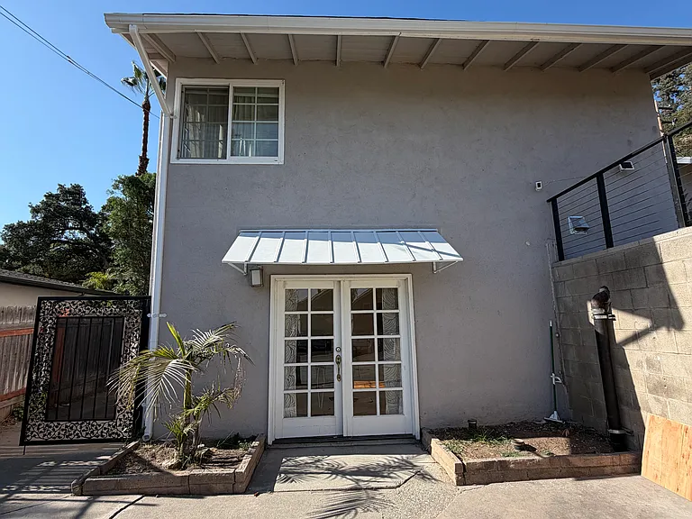 2341 Oak Park Rd #1/2 — Photo 2