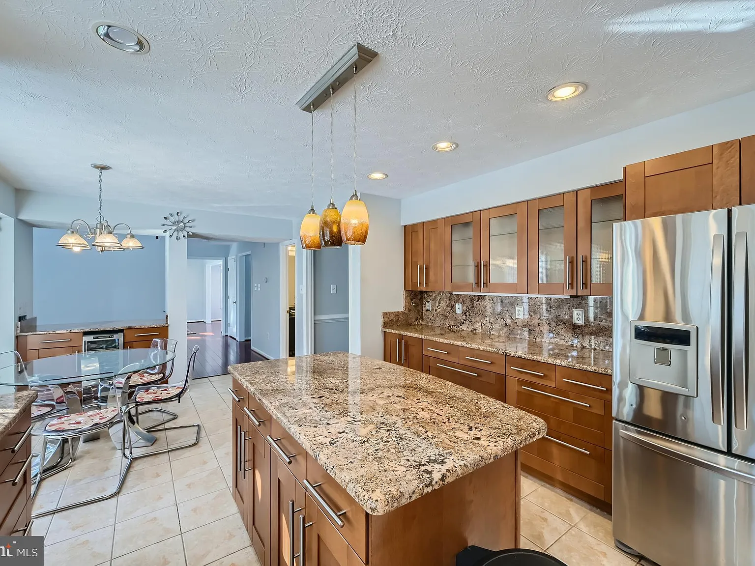 5 bed, 3.5 bath, 4304 sqft, $5,500 — Photo 4