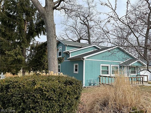 2nd image of 252 Oak Grove Dr