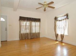 2600 E 74th St, Chicago, IL 60649